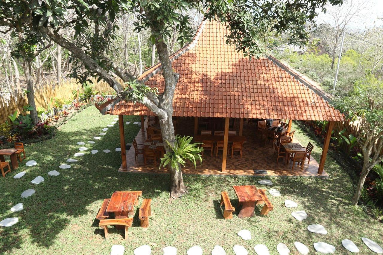 Seno Guesthouse & Cafe Uluwatu  Exterior photo